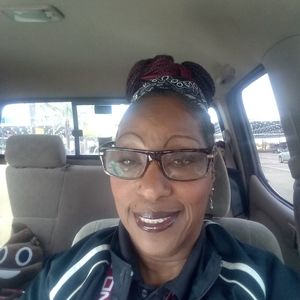 Meet your Posher, Peggie